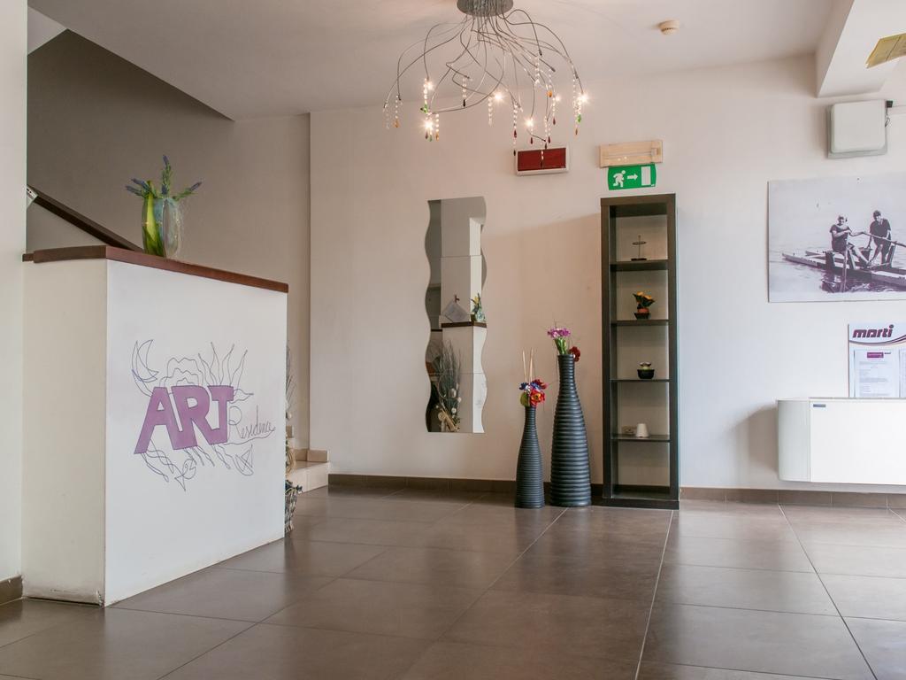 Residence Art Римини Екстериор снимка